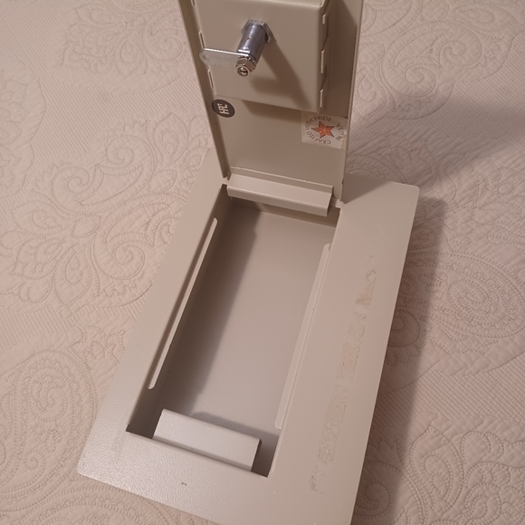 Wall safe HPC WS-100, hidden wall safe - Picture 13 of 13